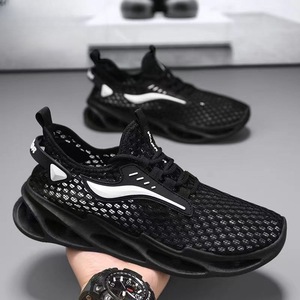 Zapatos para hombre - Nuevo estilo de verano 2026, zapatillas casuales transpirables de malla, calzado deportivo ligero perforado para exteriores, moderno y versátil - Product Image 2