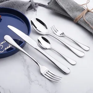 Nordic di lusso cucchiaio forchetta e coltello Set 304 in acciaio inox cucchiaio frutta coltello e forchetta portatile posate oro forchette e coltelli Set