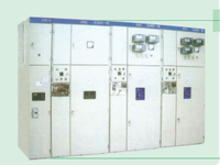 Armoire de compensation basse tension MNS/GGD avec barres omnibus en acier et cuivre pour la compensation de puissance réactive - Équipement de distribution d'énergie