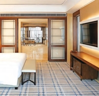 Ensemble de meubles de chambre d'hôtel de luxe moderne, design intérieur, cuir véritable et bois de chêne, écologique, durable, garantie de 3 ans