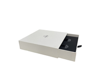 Boîtes en carton personnalisées blanches pour produits électroniques, sans couvercle.