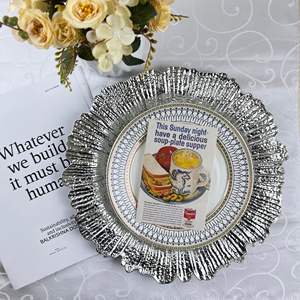 طبق تقديم بلاستيكي ذهبي بنقشة الشعاب المرجانية لتزيين المائدة بأناقة - Product Image 5