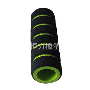 Couvre-poignées de corde à sauter en éponge de caoutchouc noir et vert, antidérapants, accessoires d'équipement de fitness, protection universelle pour les mains - Product Image 4