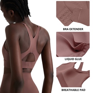 Completo Sportivo da Donna in Tessuto Liscio Nylon Spandex con Reggiseno Sportivo Incrociato sulla Schiena e Leggings a Vita Alta per Palestra e Yoga - Product Image 2