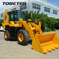 Chargeuse-pelleteuse multi-attaches 4x4 avec chargeur frontal et excavateur arrière pour flotte de location, entrepreneurs et travaux sur chantier