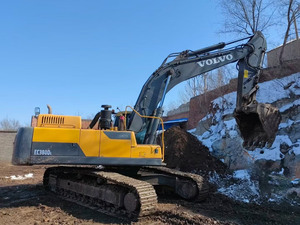 Excavadora Volvo EC3800 a la Venta, Económica y Potente para Trabajos Difíciles en Construcción y Minería - Product Image 1