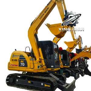 Excavatrice Komatsu 70-8 d'occasion, marque japonaise d'origine, 7 tonnes, petite taille, sur chenilles en caoutchouc. - Product Image 1