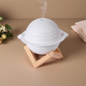 Diffuseur d'arômes ultrasonique portable Planet Essential Oil avec humidificateur domestique et veilleuse alimentée par USB, capacité 200 ml, vente en gros - Product Image 1