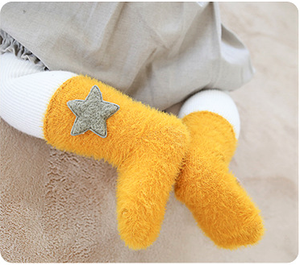 Europea de alta calidad fuzzysocks para bebé rodilla alta cepillo <span class=keywords><strong>Calcetines</strong></span> de invierno cálido grueso bebé <span class=keywords><strong>Calcetines</strong></span> - Product Image 2