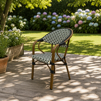 Chaise Commerciale Confortable de Style Français en Rotin Tressé Empilable en Aluminium pour Extérieur, Mobilier de Restaurant et de Terrasse Toutes Saisons