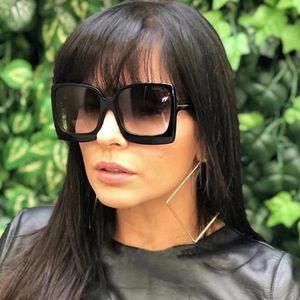 Gafas de sol con montura grande para mujer Tf Style, montura de PC Uv400, lentes negras, protección solar clase 2, atuendos de viaje a la moda - Product Image 3