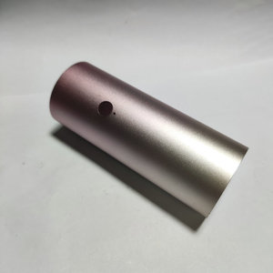 Pièce de cylindre en aluminium Deqing 1515 avec trou de 0,5 mm pour usinage CNC - Product Image 1