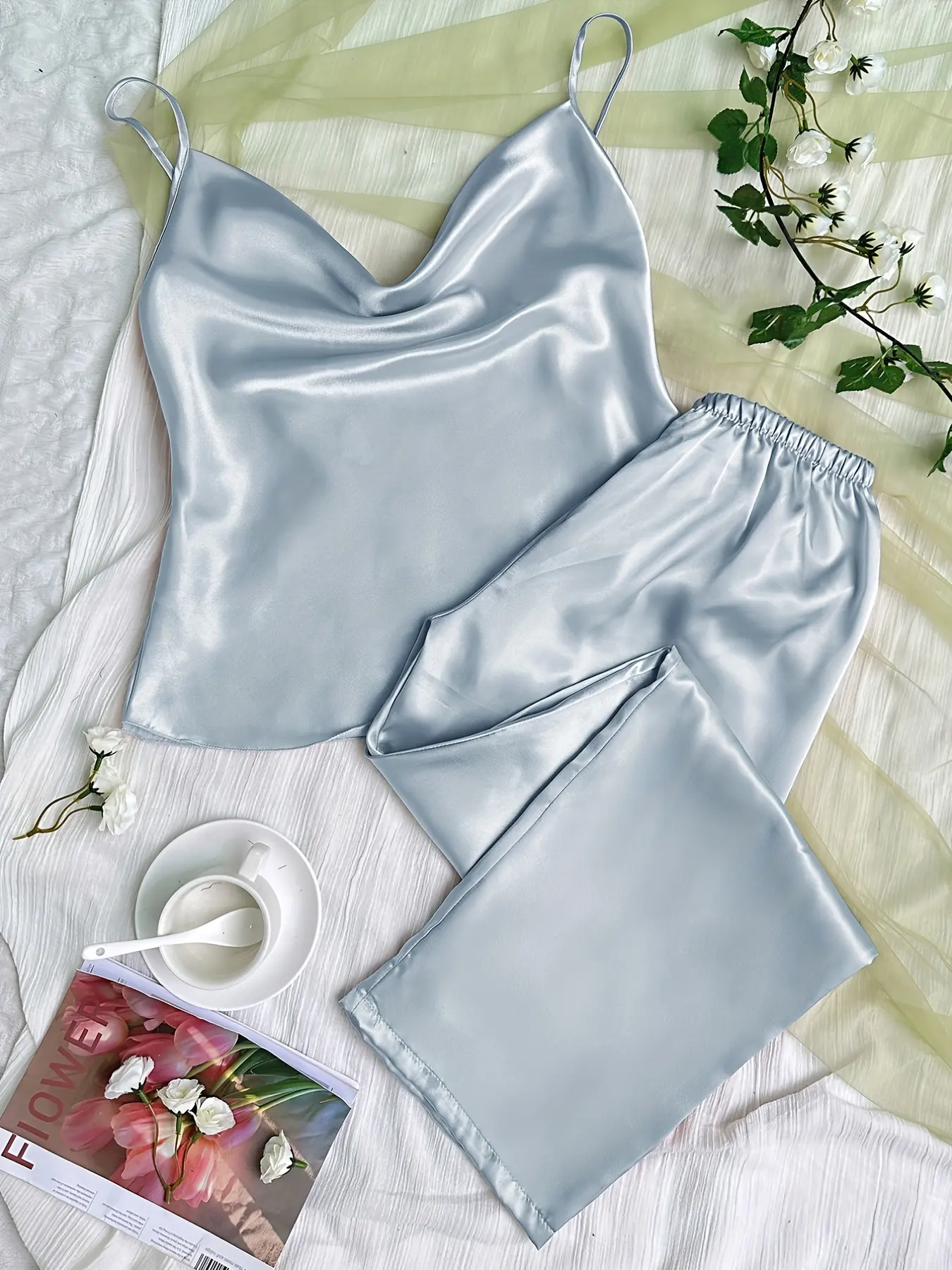 Set piyama Satin Solid, atasan Cami leher V & celana pinggang elastis, pakaian tidur wanita & pakaian santai