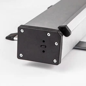 Support de bannière enroulable rétractable en aluminium portable pour présentation <span class=keywords><strong>d</strong></span>'affiches de conférences académiques et de recherche, léger - Product Image 5