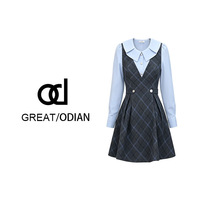 Robe mini preppy tendance pour femme 1633, col rabattu, manches longues, empiècements à carreaux, col en V, plissée, coupe trapèze