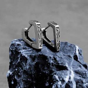 Pendientes de Aro Personalizados de Acero Inoxidable 316L, Elegantes, Impermeables, Estilo Occidental, para Hombre - Product Image 1