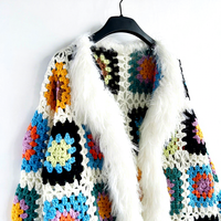 Cardigan Bohème Femme Tricoté à la Main avec Blocs de Couleurs Géométriques, Manches Longues, Personnalisable, Manteau Pull en Tricot avec Longues Franges