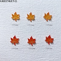 50Pcs Sac Imprimé Feuille D'érable Conception Nail Décoration Rouge et Jaune Lumineux Lueur Résine Salon En Vrac DIY Nail Art Charmes