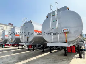 סין מפעל 45,000L דיזל דלק טנק אלומיניום שמן מכלית קרוואן פחמן פלדה דלק טנק קרוואן למחצה עם 4 אינץ ביוב כיסוי