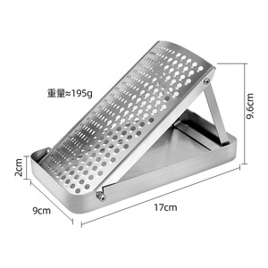 Râpe à fromage en acier inoxydable avec plateau pour usage en cuisine - Product Image 2