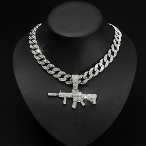 وصول جديد M4A1 رشاش قلادة للرجال الهيب هوب بلينغ مثلج نمط مع ميامي سلسلة كوبية مطلية بالذهب - Product Image 3