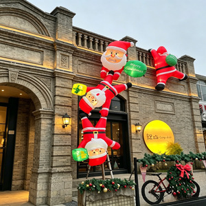 Décoration de Noël de 2,4 mètres avec trois personnes âgées grimpant sur murs et fenêtres, accessoires de décoration pour scène de centre commercial - Product Image 2