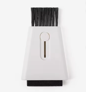 Brosse de nettoyage portable pour clavier d'ordinateur portable, dépoussiéreur de fentes, vente en gros personnalisée - Product Image 1