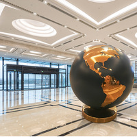 Modèle de globe plaqué en acier inoxydable de 1000 mm pour la décoration d'hôtels et de vacances, style art populaire