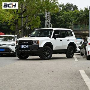 รถยนต์นั่งสี่ล้อ<span class=keywords><strong>โต</strong></span><span class=keywords><strong>โย</strong></span><span class=keywords><strong>ต้า</strong></span> ปราโด ปี 2025 เครื่องยนต์เบนซิน สำหรับผู้ใหญ่ รถมือสอง<span class=keywords><strong>ราคา</strong></span>ถูก รถ SUV <span class=keywords><strong>ราคา</strong></span>หรูหรา - Product Image 1