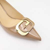 Chaussures Femme Shehe 2026 Nouveaux Escarpins à Bout Pointu et Talon Aiguille avec Boucle Carrée Métallique, Décolleté Bas, Idéales pour le Bureau, les Trajets Quotidien et les Rendez-vous