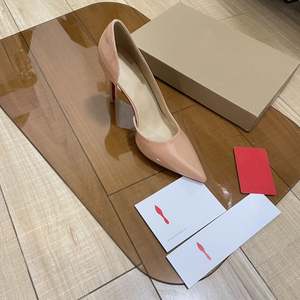 Zapatos de Tacón Alto Rojos con Punta en Pico y Abertura Lateral para Mujer, Tacones Delgados y Elegantes de Charol - Product Image 5