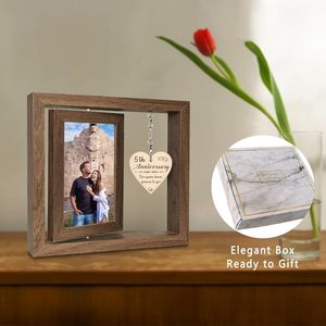EYITUPC Marco de Fotos de 4x6 Pulgadas con Acabado de Madera y Doble Corazón <span class=keywords><strong>para</strong></span> Aniversario de 5 Años, <span class=keywords><strong>para</strong></span> Novia, <span class=keywords><strong>Novio</strong></span>, Esposo, Esposa - Product Image 2