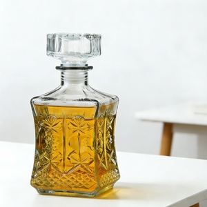 Hotsale Italia inciso 750ml bottiglia di vino in vetro W/ 6 pezzi tazze 210ml di vino whisky Decanter Bar Set per feste Bourbon/liquori/frusta - Product Image 5