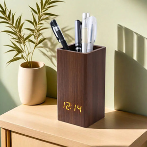 Relógio de Mesa Digital Eletrônico com Design Moderno e Simples, Material MDF, Formato Retangular, Suporte para Canetas e Função de Alarme - Product Image 2
