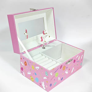 Caja de Música Rectangular de Unicornio, Juguete de Papel MDF Rígido para Niños, con Manivela, Ecológico, Duración del Sonido de 30s - Product Image 1