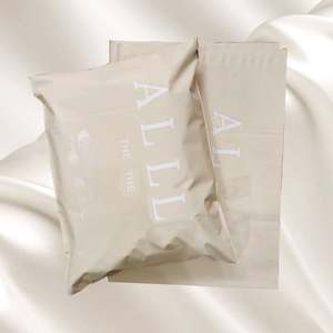 Hot Sell Biodegradable Custom Mailers Nude Matte Poly Delivery Mailer Bags Mailing Bags for Clothing T-Shirt/<b>Hoodies</b>/Skirt - Product Image 1
