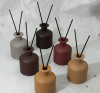 Diffuseur de parfum en verre mat C&H |   Diffuseur d'aromathérapie multicolore pour la décoration de la maison, vente en gros