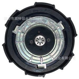 ฝาถังน้ำมัน Hanyang Lock Industry รุ่น 92 สีดำ สำหรับรถบรรทุกหนัก Dayun Sanyi Tianlong - Product Image 1