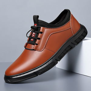 Mocasines de cuero para hombre, suela suave negra, estilo informal de negocios, sin cordones, tacón plano, estilo británico, para jóvenes de 18 a 40 años - Product Image 2