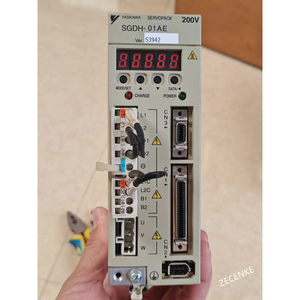 Servopack Yaskawa SGDH-01AE Servo <span class=keywords><strong>Dirve</strong></span> 200V IP1X 0-55*C SGDH01AE Usado - Product Image 6