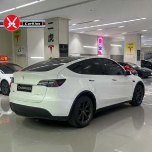 <span class=keywords><strong>Tesla</strong></span> <span class=keywords><strong>Model</strong></span> Y Long Range 2024 d'occasion, transmission intégrale, SUV familial <span class=keywords><strong>de</strong></span> luxe, batterie 78,4 kWh, haute performance, toit panoramique gauche - Product Image 4