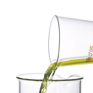 Vaso medidor cónico de vidrio Degao con paredes gruesas, de vidrio borosilicato altamente transparente para medición de reactivos en laboratorios de química. - Product Image 3