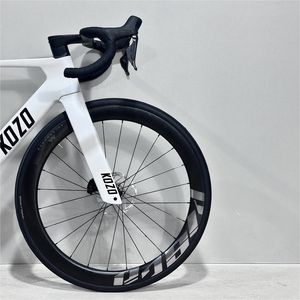 KOZO ขายตรงจากโรงงาน ชุดเฟรมจักรยานเสือหมอบคาร์บอนไฟเบอร์โมดูลัสสูง พร้อมตัวเลือกการกำหนดค่าล้อคาร์บอนหรือล้ออลูมิเนียม - Product Image 2