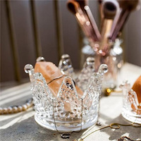 Dropship Bougeoirs modernes en verre avec couronne pour les mariages, les fêtes de Noël et la décoration intérieure.