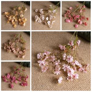 Flores Artificiales Estilo INS con Diseño de Algas Verdes y Flores de Cerezo, Moldeadas por Inyección, para Decoración de Interiores y Exteriores, Bodas y Eventos - Product Image 3