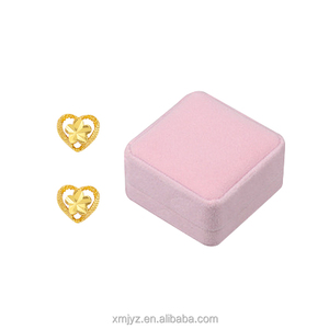Pendientes In Wind de latón chapado en oro de 18K con diseño de corazón y flores, que transmiten un temperamento fresco y una personalidad coreana, estilo popular en redes. - Product Image 6