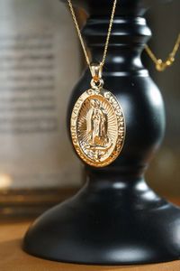 Xinfly - Medalla de la Virgen María en Oro de 18K, Colgante Personalizado, Venta al por Mayor de Amuletos Religiosos - Product Image 2
