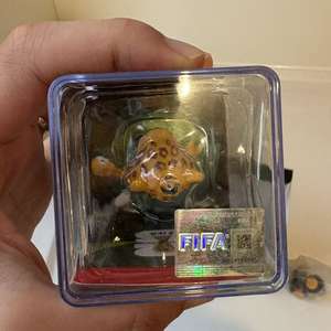 Umweltfreundliche Lebensmittelechte ABS 2026 Weltmeisterschafts-Maskottchen-Figur ZAYU MAPLE CLUTCH Spielzeug - Product Image 3