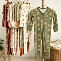 Romper Bayi Serat Bambu Lengan Panjang Kerah V Baju Tidur Bayi Resleting Manset Lipat Motif Dinosaurus Piyama Bayi Baru Lahir