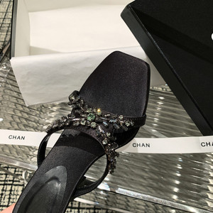 Giày cao gót quai mảnh satin sang trọng 2025 kiểu dáng Y, mũi hở, gót hình ly sâm panh, thiết kế riêng, dép cao cấp dự tiệc - Product Image 3